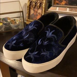 Blue velvet Kenneth Cole loafers